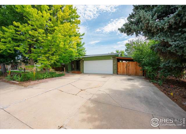 Property at 2252 Derby Hill Dr, Loveland, CO 80537, 4 beds, 3 baths