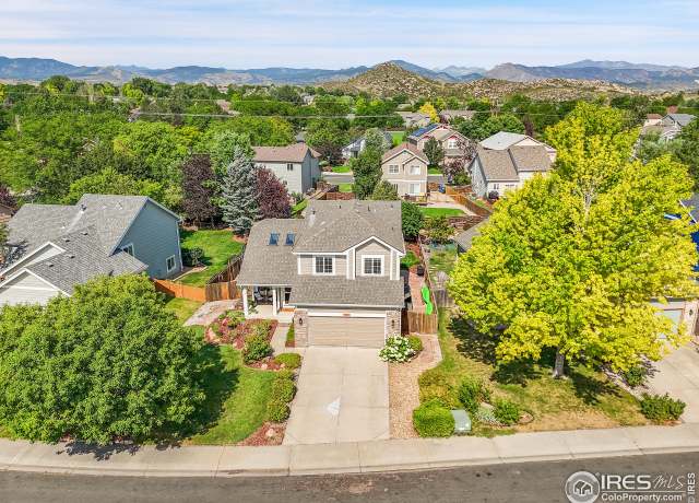 Property at 465 Mesa Dr, Loveland, CO 80537, 3 beds, 2.5 baths