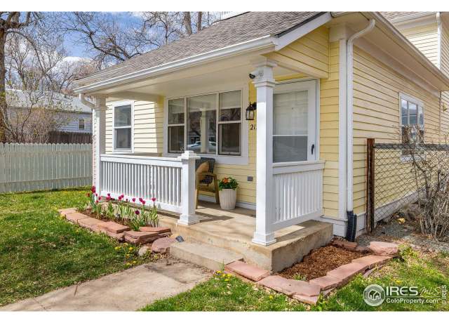 Property at 2121 Grove Cir, Boulder, CO 80302, 3 beds, 2 baths