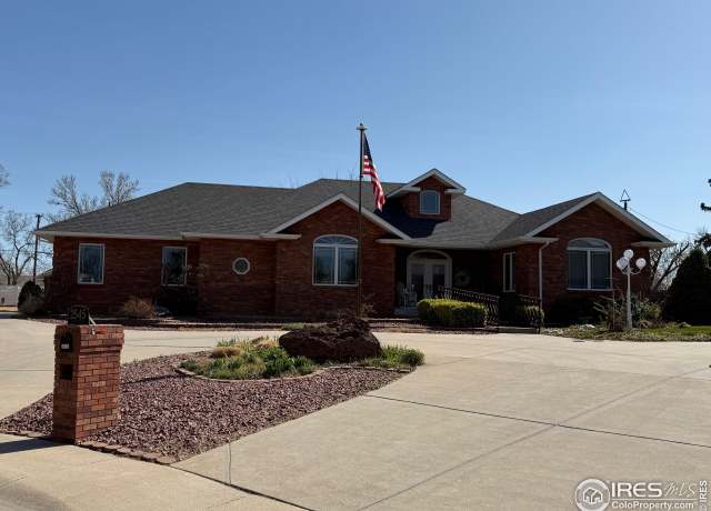 Property at 2545 29th Ave, Greeley, CO 80634, 4 beds, 3 baths