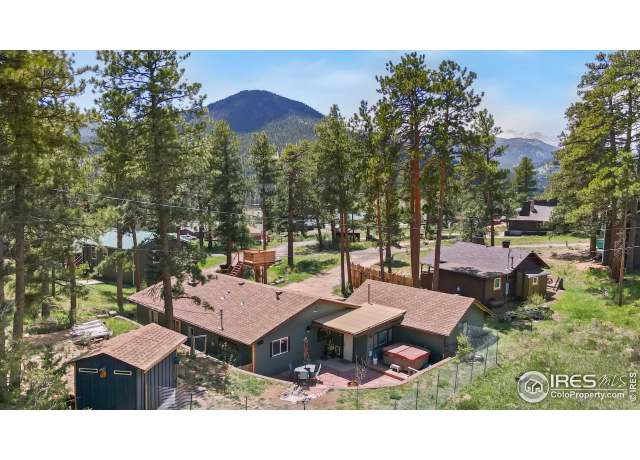 Property at 810 Larkspur Rd, Estes Park, CO 80517, 3 beds, 1.5 baths