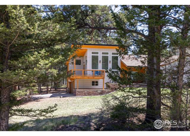 Property at 3333 Rockwood Ln S, Estes Park, CO 80517, 5 beds, 3.5 baths