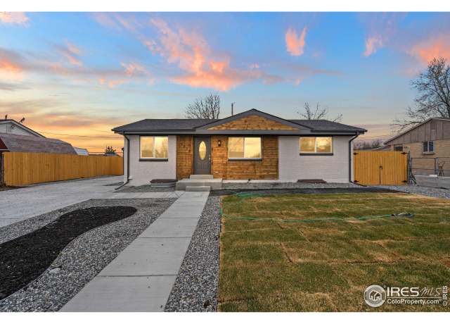 Property at 9230 Aspen Dr, Thornton, CO 80229, 5 beds, 3 baths