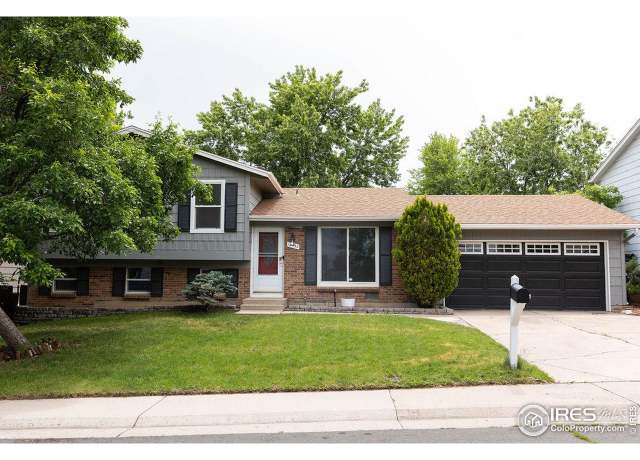 Property at 15532 E Pacific Pl, Aurora, CO 80013, 4 beds, 2 baths