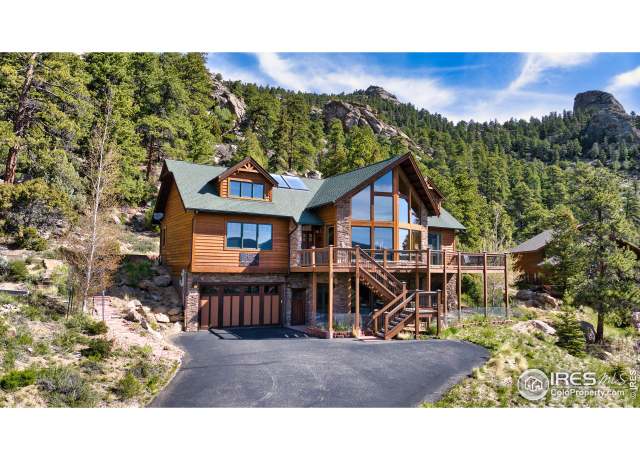 Property at 303 Curry Dr, Estes Park, CO 80517, 4 beds, 4 baths
