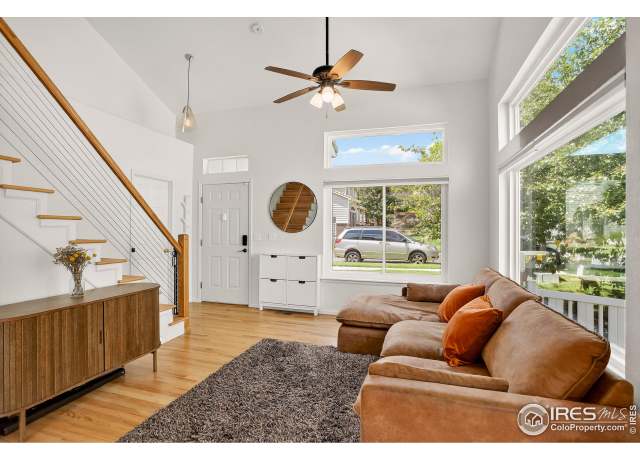 Property at 4926 Pasadena Way, Broomfield, CO 80023, 3 beds, 2.5 baths