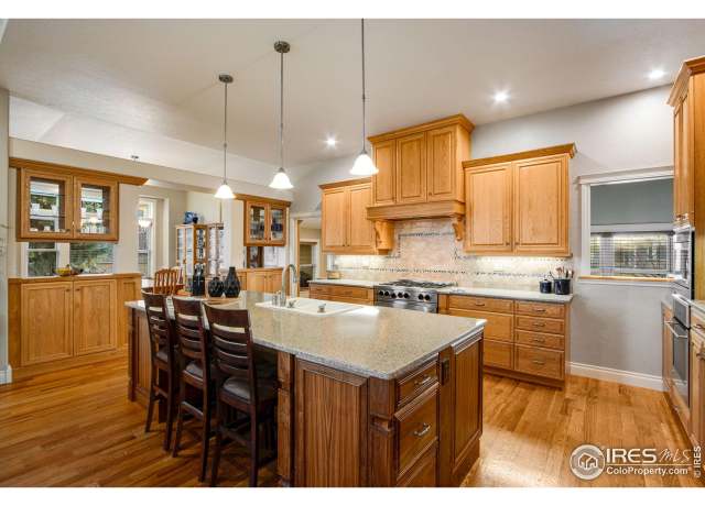 Property at 4918 Hinsdale Dr, Fort Collins, CO 80526, 4 beds, 3.5 baths