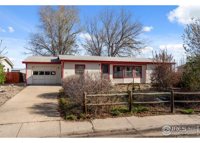 Property at 239 Robin Dr, Loveland, CO 80537, 3 beds, 2 baths