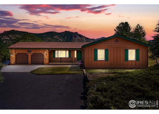 Property at 2514 Carriage Dr, Estes Park, CO 80517, 3 beds, 2 baths