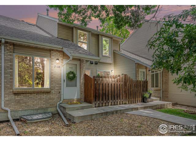 Property at 2108 Meadow Ct, Longmont, CO 80501, 2 beds, 1.5 baths