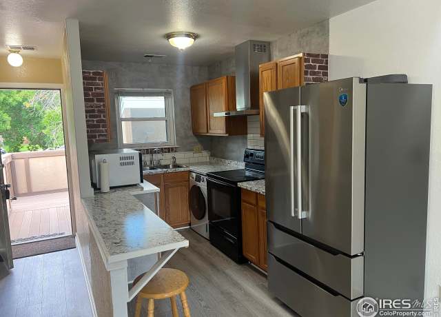 Property at 225 E 8th Ave Unit B11, Longmont, CO 80504, 2 beds, 1 bath