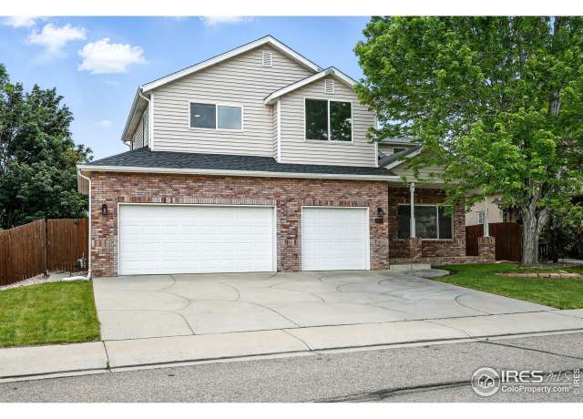Property at 2078 Goldfinch Ct, Longmont, CO 80503, 4 beds, 2.5 baths