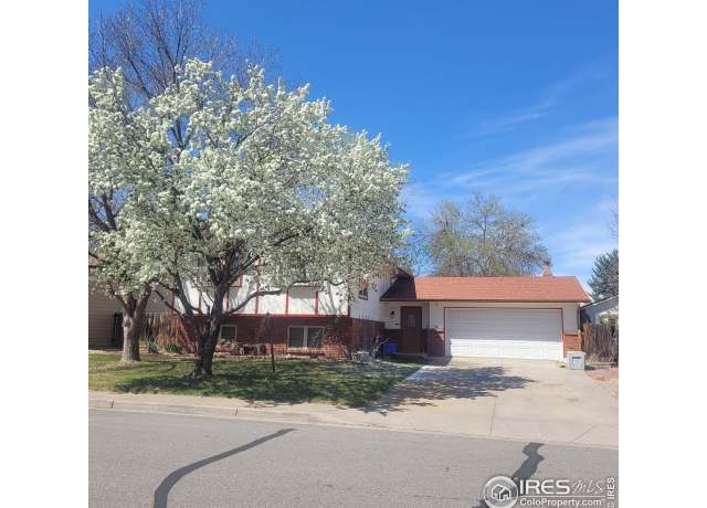 Property at 2265 Albany Ct, Loveland, CO 80538, 5 beds, 2 baths