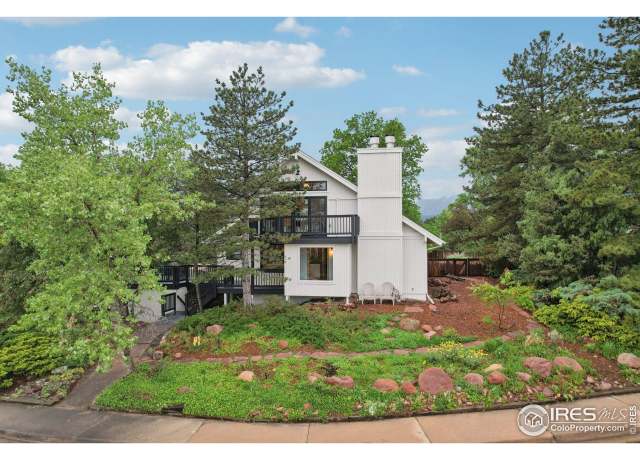 Property at 3260 Lafayette Dr, Boulder, CO 80305, 4 beds, 3 baths