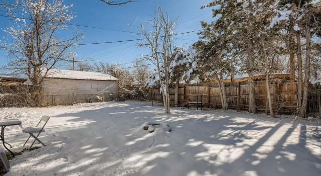 Photo of 860 Oakland St, Aurora, CO 80010