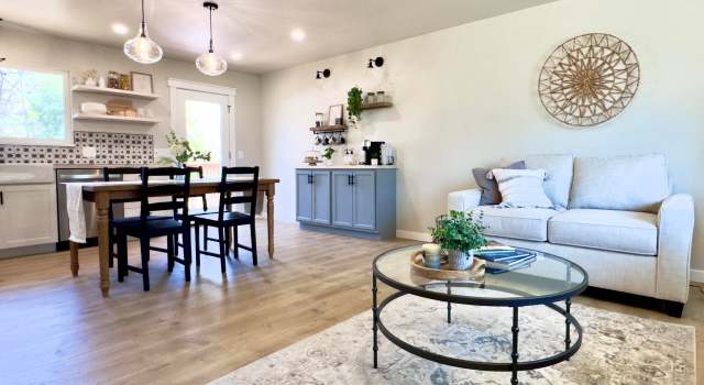 Photo of 237 Clover Ln, Fort Collins, CO 80521