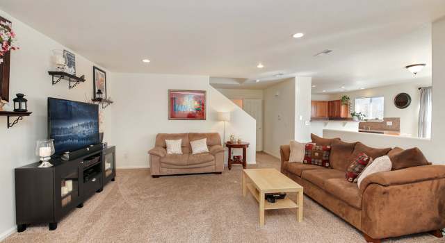 Photo of 872 Willow Dr, Lochbuie, CO 80603