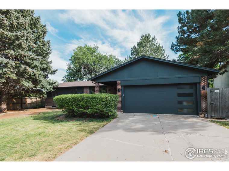Photo of 807 Winchester Dr Fort Collins, CO 80526