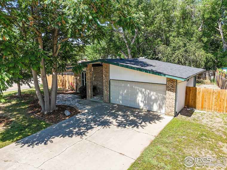 Photo of 603 Hilltop St Longmont, CO 80504