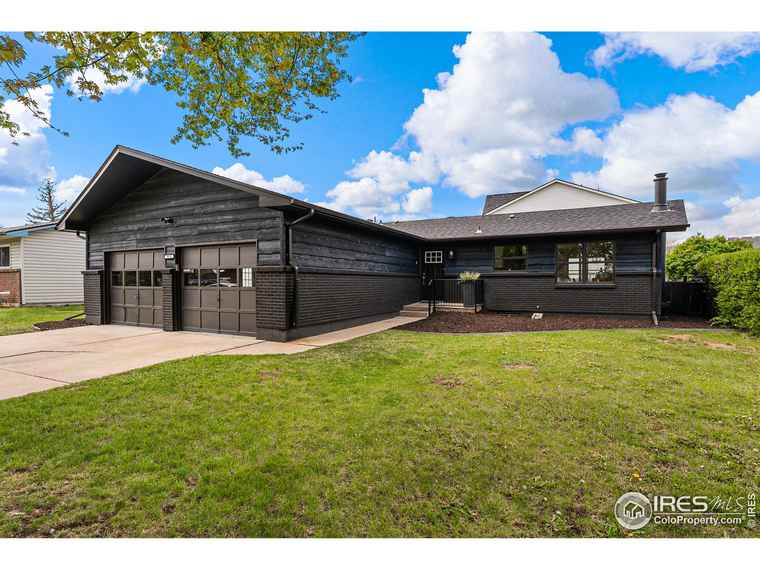 Photo of 925 Timber Ln Fort Collins, CO 80521