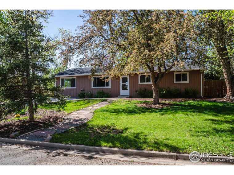 Photo of 9256 Galway Rd Boulder, CO 80303