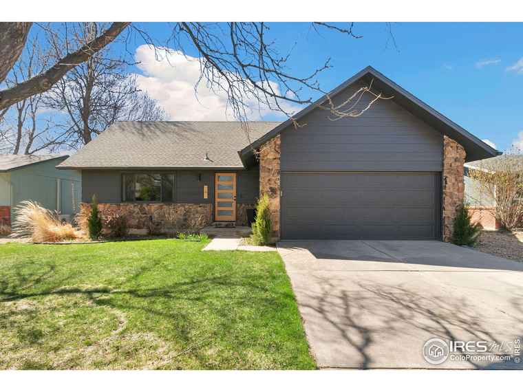 Photo of 741 Parkview Dr Fort Collins, CO 80525