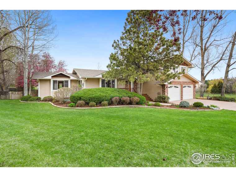 Photo of 712 Scenic Dr Fort Collins, CO 80526