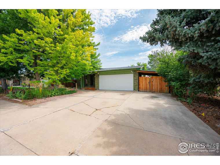 Photo of 2252 Derby Hill Dr Loveland, CO 80537