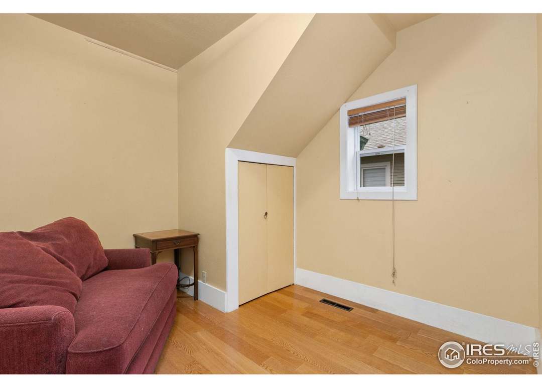 733 W 5th St, Loveland, CO 80537