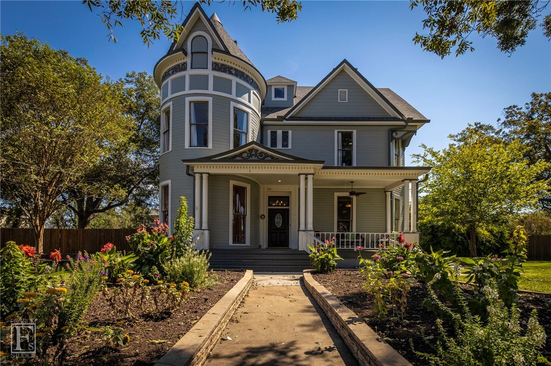 1207 N Austin St, Seguin, TX 78155 MLS 8966613 Redfin