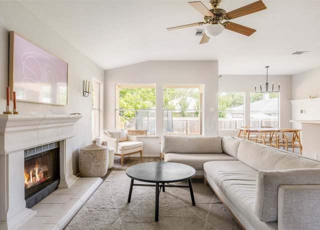 Property at 8908 Campo Verde Ct, Austin, TX 78749, 3 beds, 2 baths
