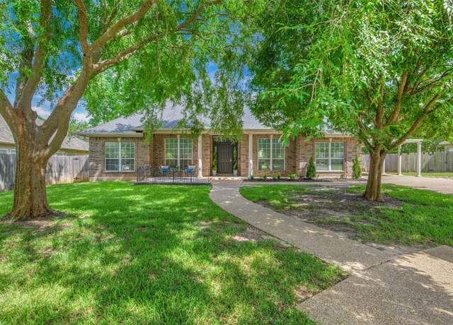 Property at 1002 Capistrano Ct, College Station, TX 77845, 5 beds, 3 baths