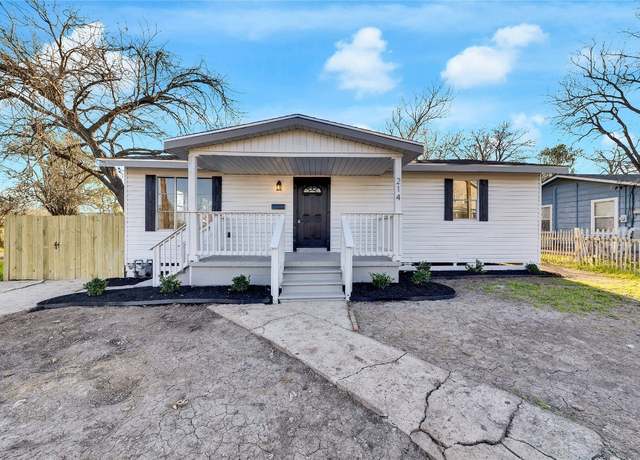 Property at 214 Jackman St, San Marcos, TX 78666, 3 beds, 2 baths