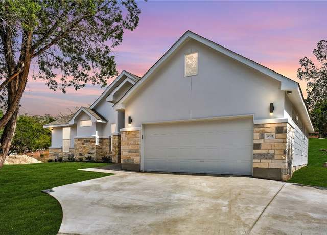 Property at 20714 Northland Dr, Lago Vista, TX 78645, 3 beds, 2.5 baths