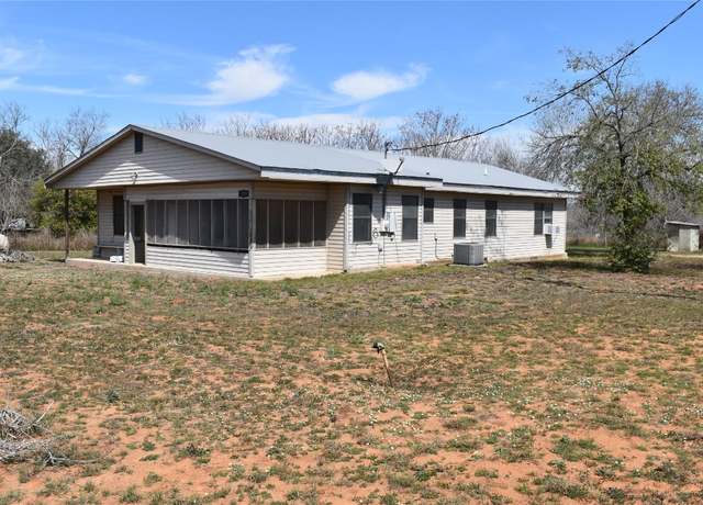 Property at 3200 N State Highway 16, Jourdanton, TX 78026, 2 baths