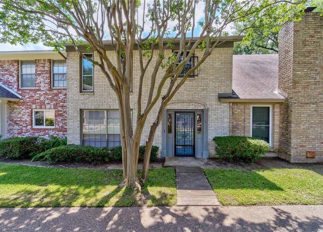 Property at 1817 Coronado Hills Dr, Austin, TX 78752, 3 beds, 2.5 baths