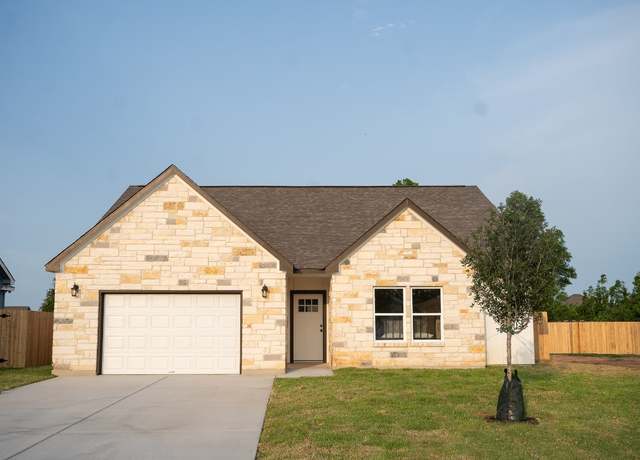Property at 304 String Prairie Way, Smithville, TX 78957, 3 beds, 2 baths
