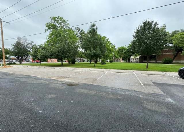 Property at 112 Lexington Rd, Elgin, TX 78621
