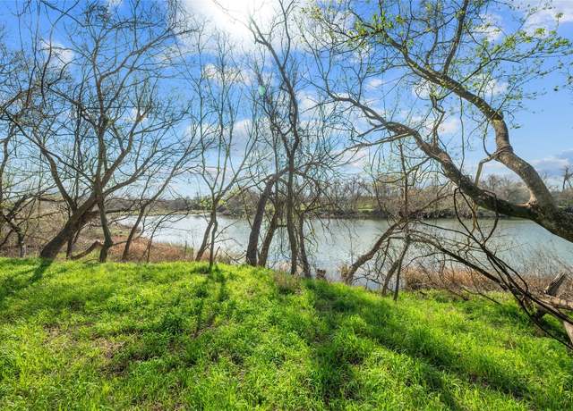Property at 7705 Shelton Rd, Austin, TX 78725, 3 beds, 2 baths