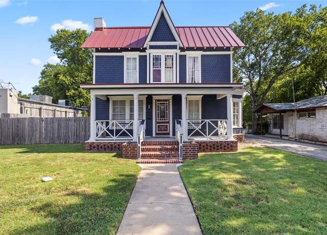Property at 214 W University Ave, Georgetown, TX 78626, 3 beds, 2 baths