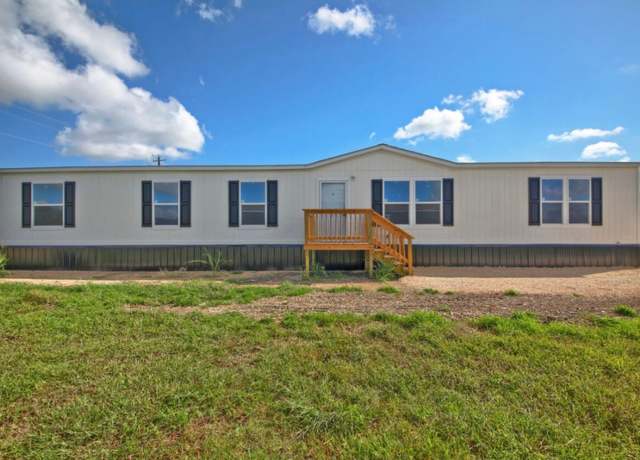 Property at 550 Conchas St, Kyle, TX 78640, 5 beds, 2 baths