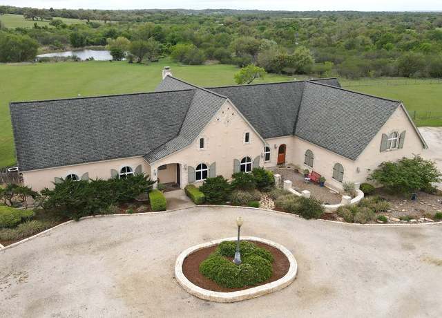 Property at 5904 Old Yoakum Rd, Cuero, TX 77954, 4 beds, 3.5 baths