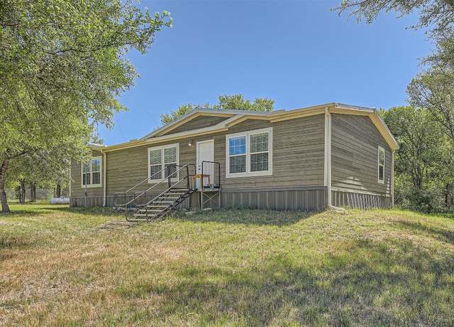 Property at 115 Willie May Way, Elgin, TX 78621, 3 beds, 2 baths