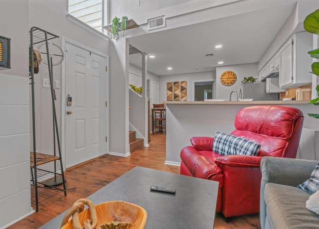 Property at 5608 Cougar Dr #226, Austin, TX 78745, 2 beds, 1 bath