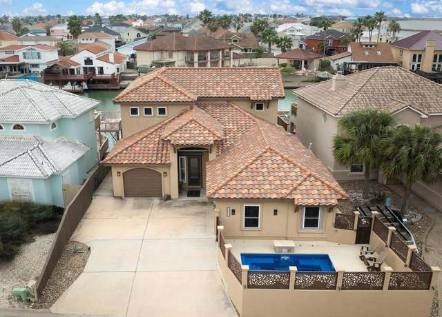 Property at 13525 Queen Johanna Ct, Corpus Christi, TX 78418, 4 beds, 3.5 baths