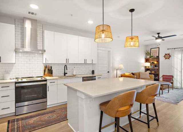 Property at 3101 Govalle Ave #219, Austin, TX 78702, 2 beds, 2 baths