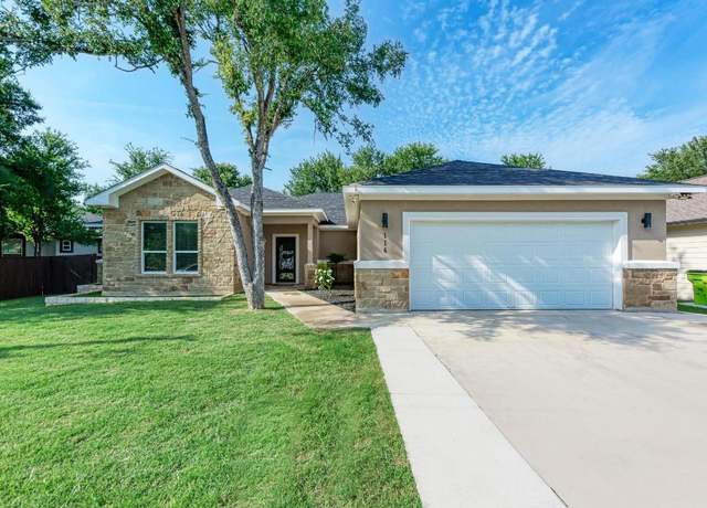 Property at 116 Mokulua Ln, Bastrop, TX 78602, 4 beds, 2 baths