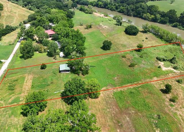 Property at 1403 Pecan Shrs Dr, Smithville, TX 78957, 3 beds, 2 baths