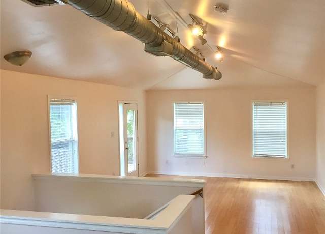 Property at 1109 Brentwood St, Austin, TX 78757, 6 beds, 4 baths