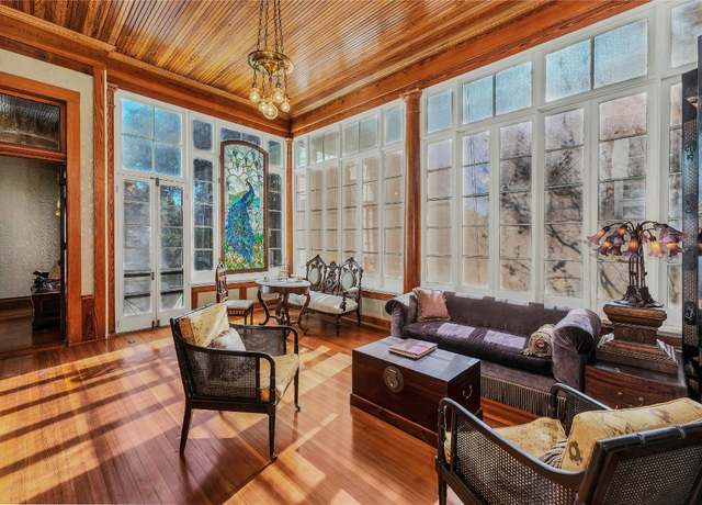 Property at 524 Saint Peter St, Gonzales, TX 78629, 3 beds, 3 baths